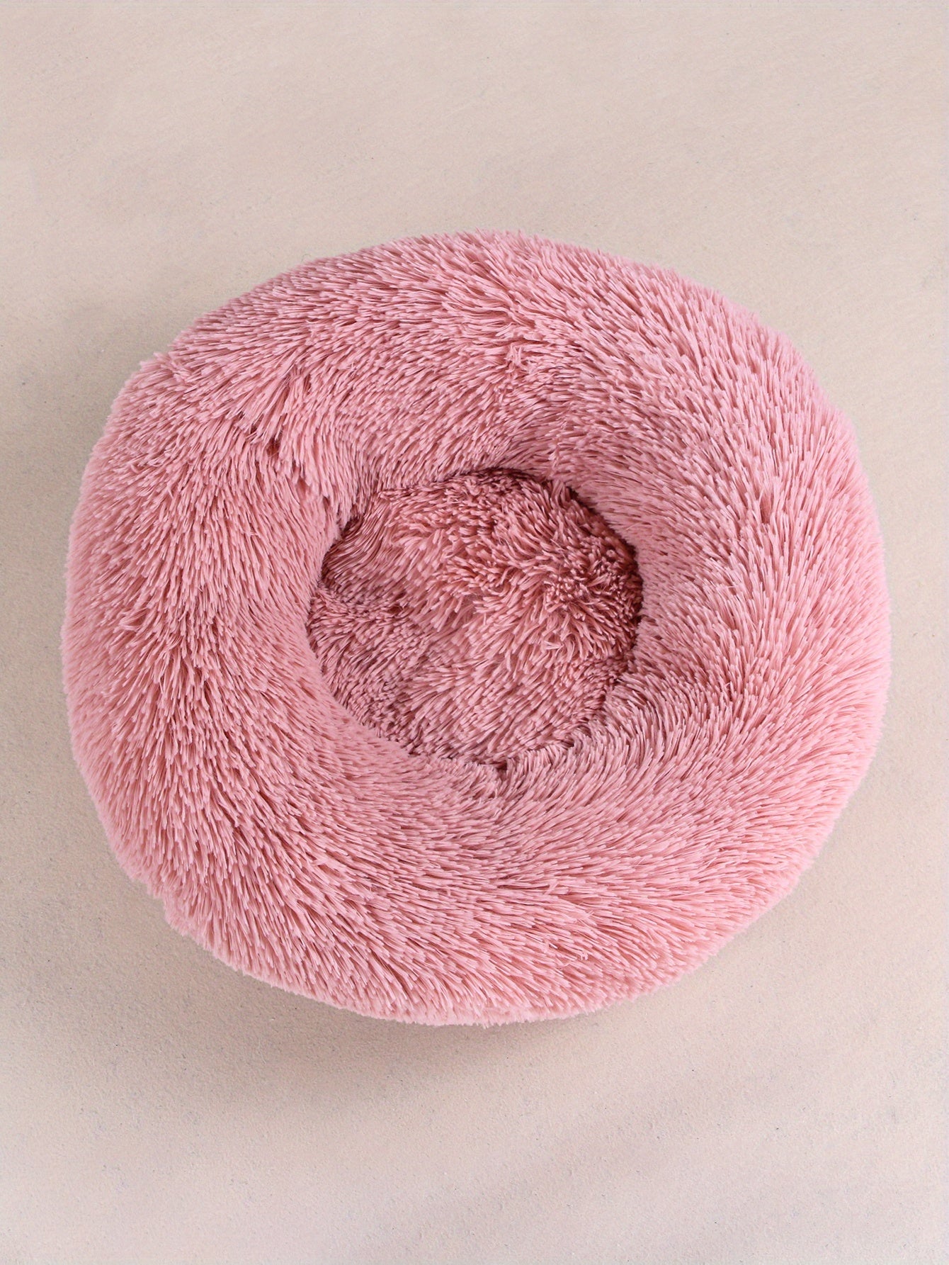 Ultra-Soft Plush Round Pet Bed - Luxurious Sleeping Haven with Warmth and Comfort for Dogs and Cats - Perfect for Cozy Naps and Snuggles