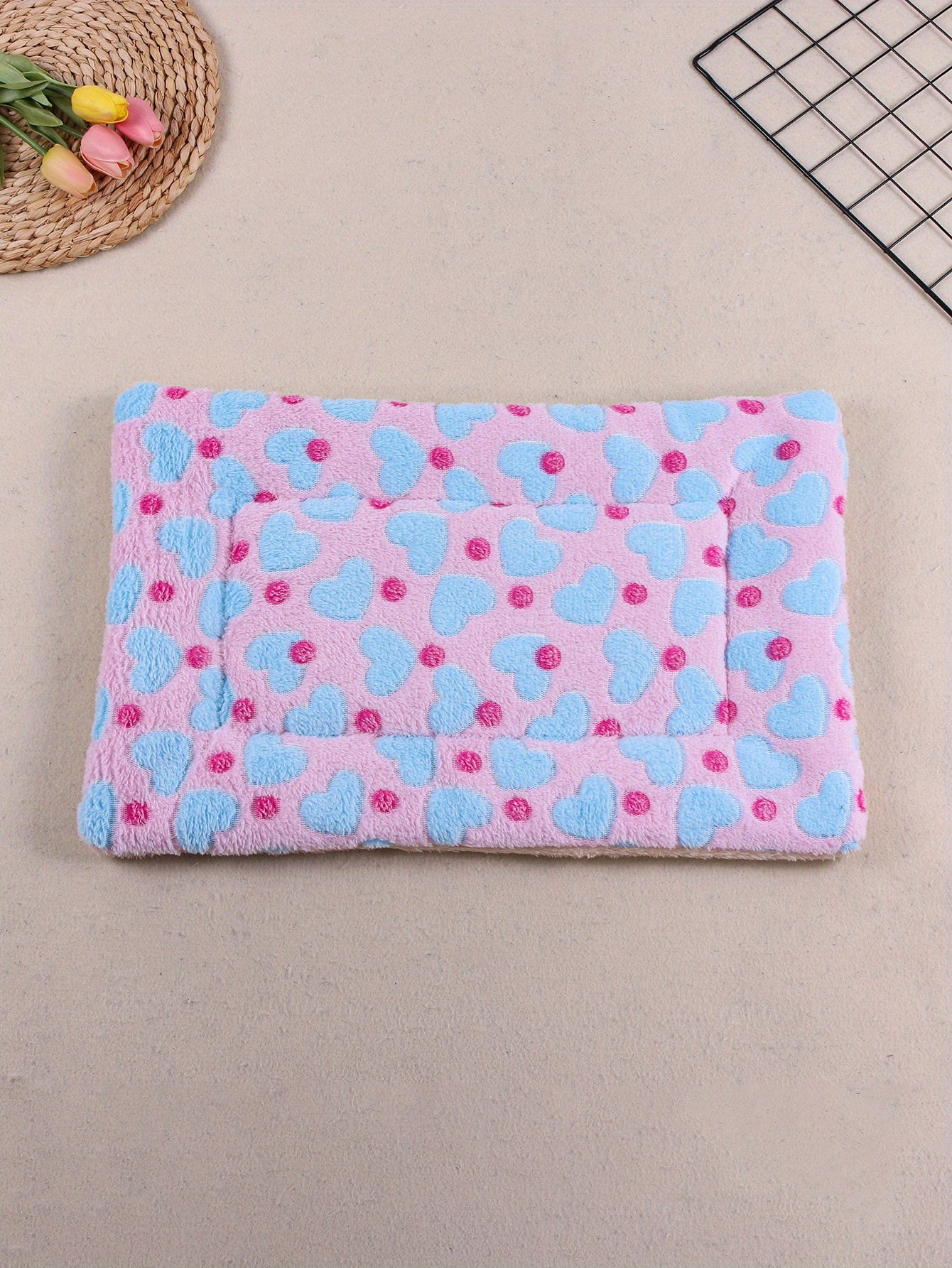 All-Season Dirt-Resistant Rectangular Pet Blanket - Comfortable Dog Paw Heart Print Pet Bed, 1pc