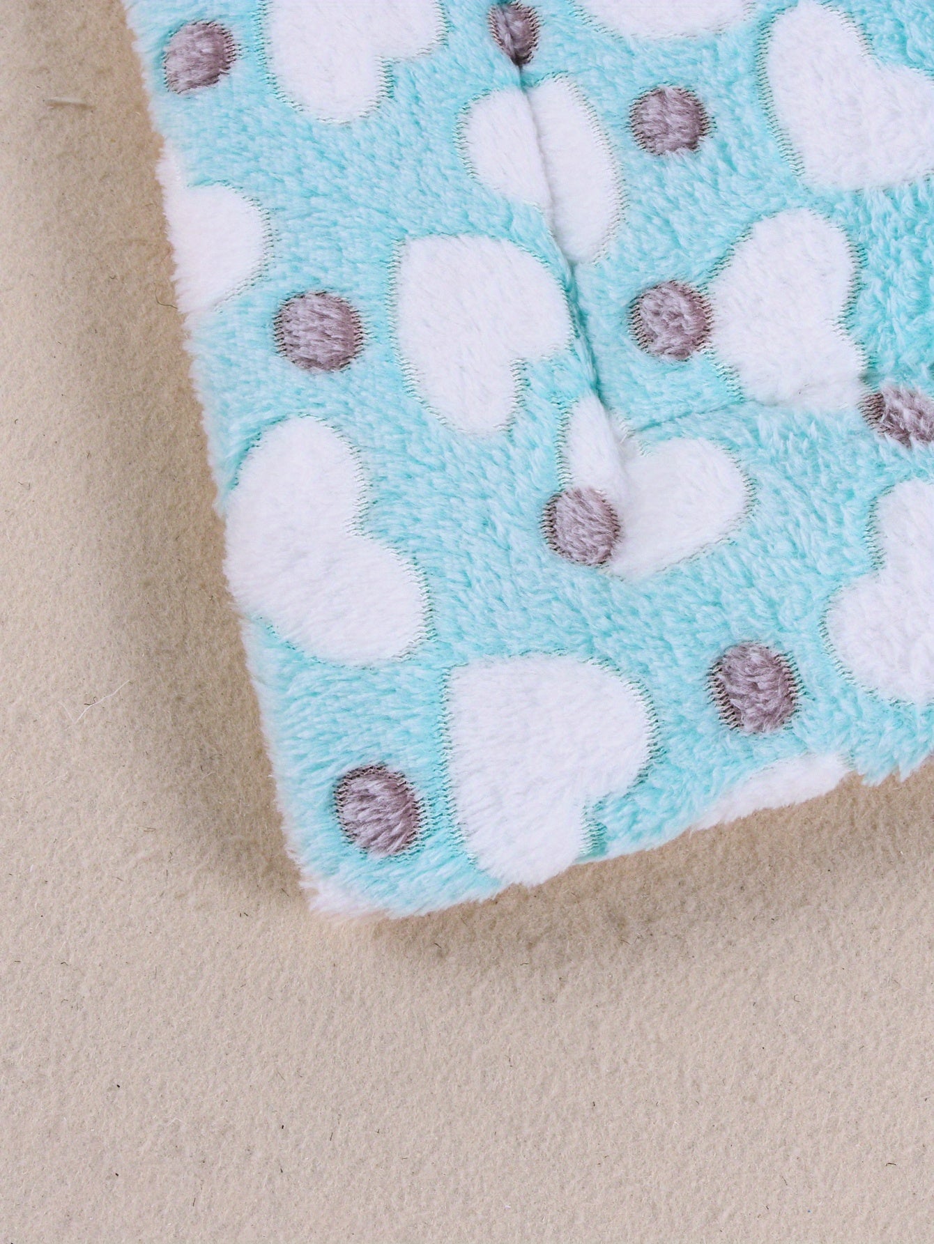 All-Season Dirt-Resistant Rectangular Pet Blanket - Comfortable Dog Paw Heart Print Pet Bed, 1pc