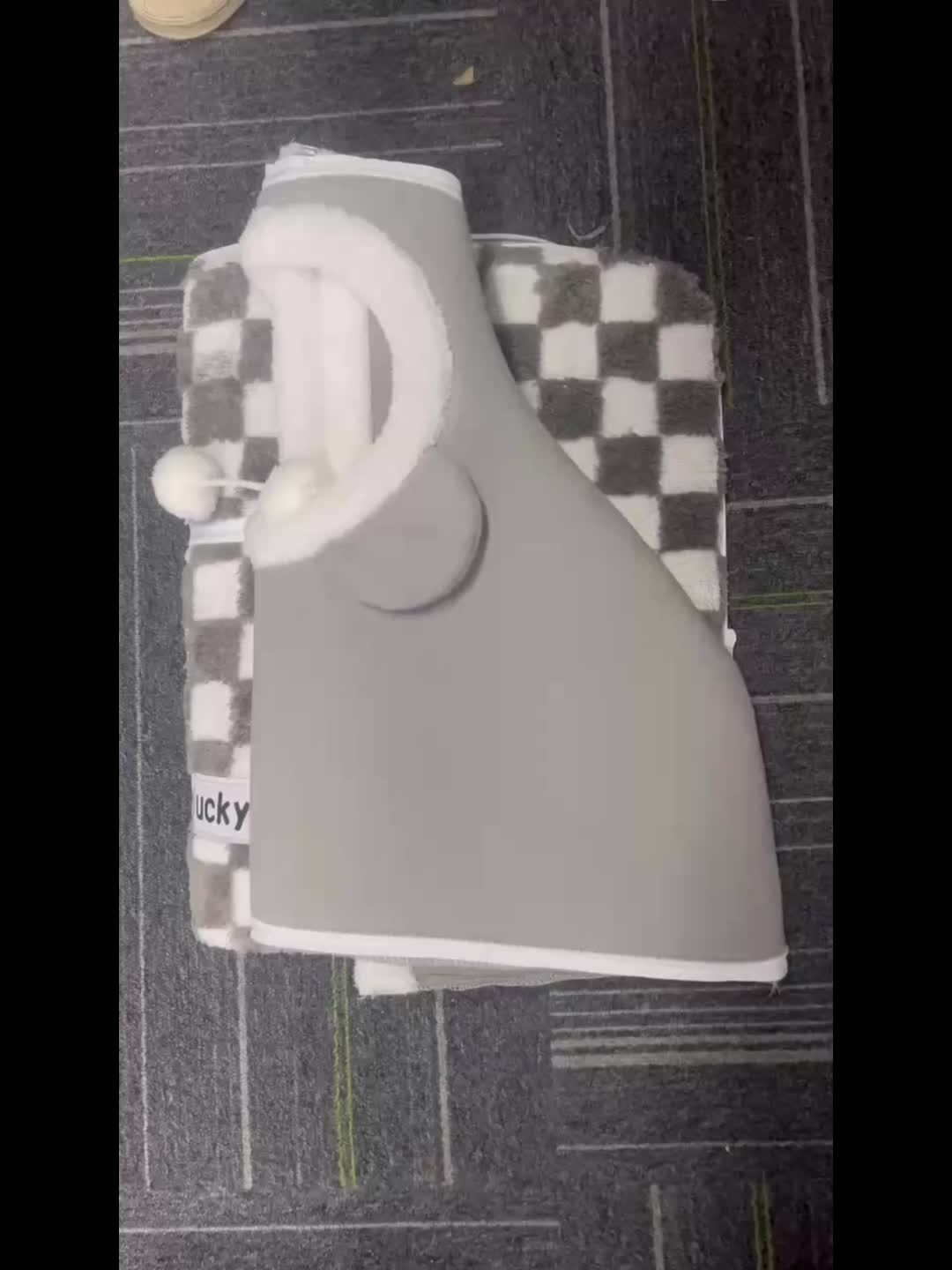 Cat Tunnel Cat Nest Small Pet Tunnel Small Pet Nest Elk Pet Nest Hide and Seek Toy Cat Tunnel Play Sleep Integrated Bear Shaped Tunnel Cat Nest Pet Nest Warm Nest Rabbit Hamster Tunnel Nest