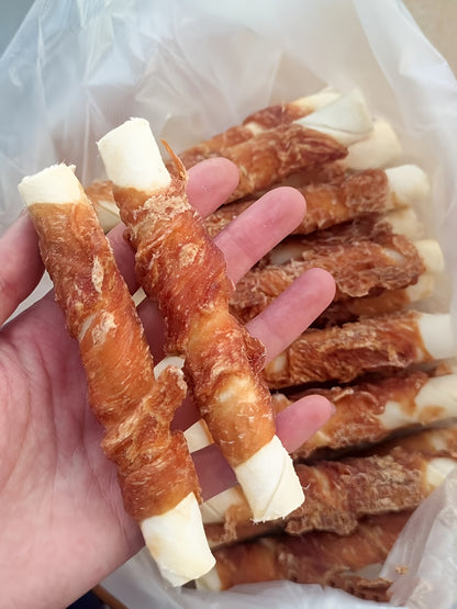 Set of Three (3*200G) 600G/21.1Oz Duck Jerky And Chicken And Cowhide Sticks, Along with Duck Jerky Dog Treats Suitable for Small, Medium, And Large Dogs. These Chewy Snacks Are Easy to Digest, Long-Lasting Dog Chews, Perfect