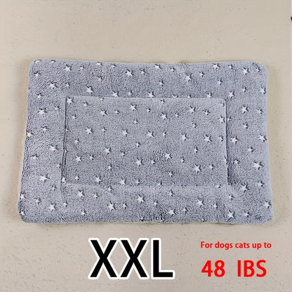 All-Season Dirt-Resistant Rectangular Pet Blanket - Comfortable Dog Paw Heart Print Pet Bed, 1pc